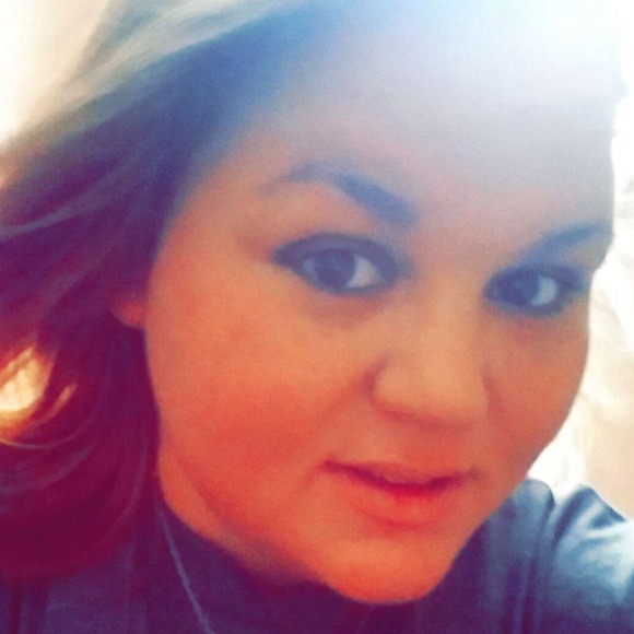 Meet your Posher, Tiffany - Picture 1 of 1